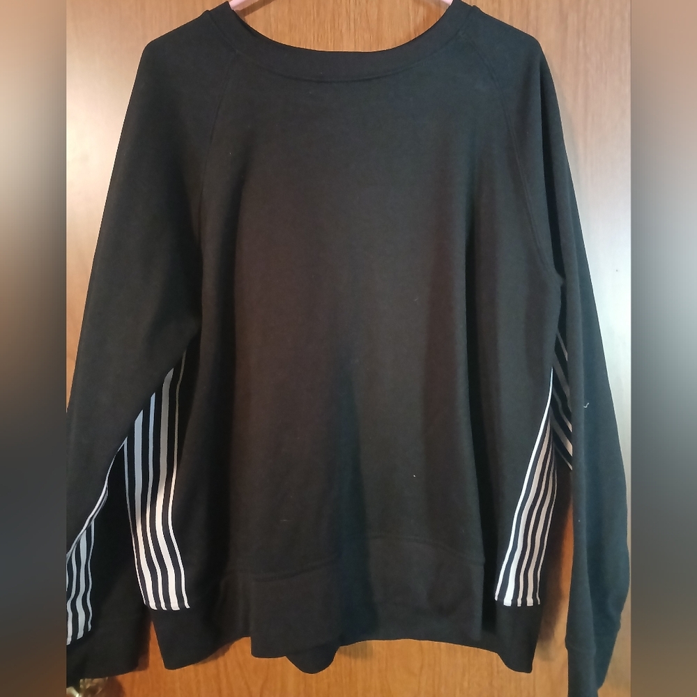 Women's Plus Avia Sweatshirt Black White Stripes XXL/2X